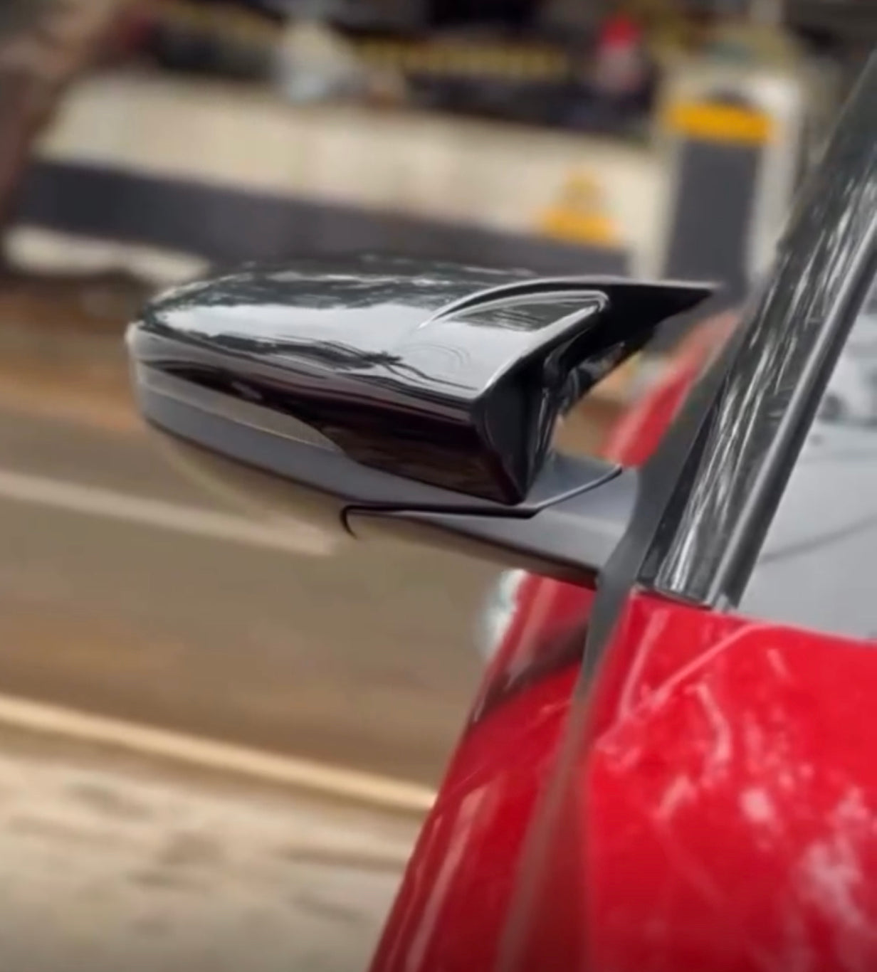 i20 20-25 batman mirror cover