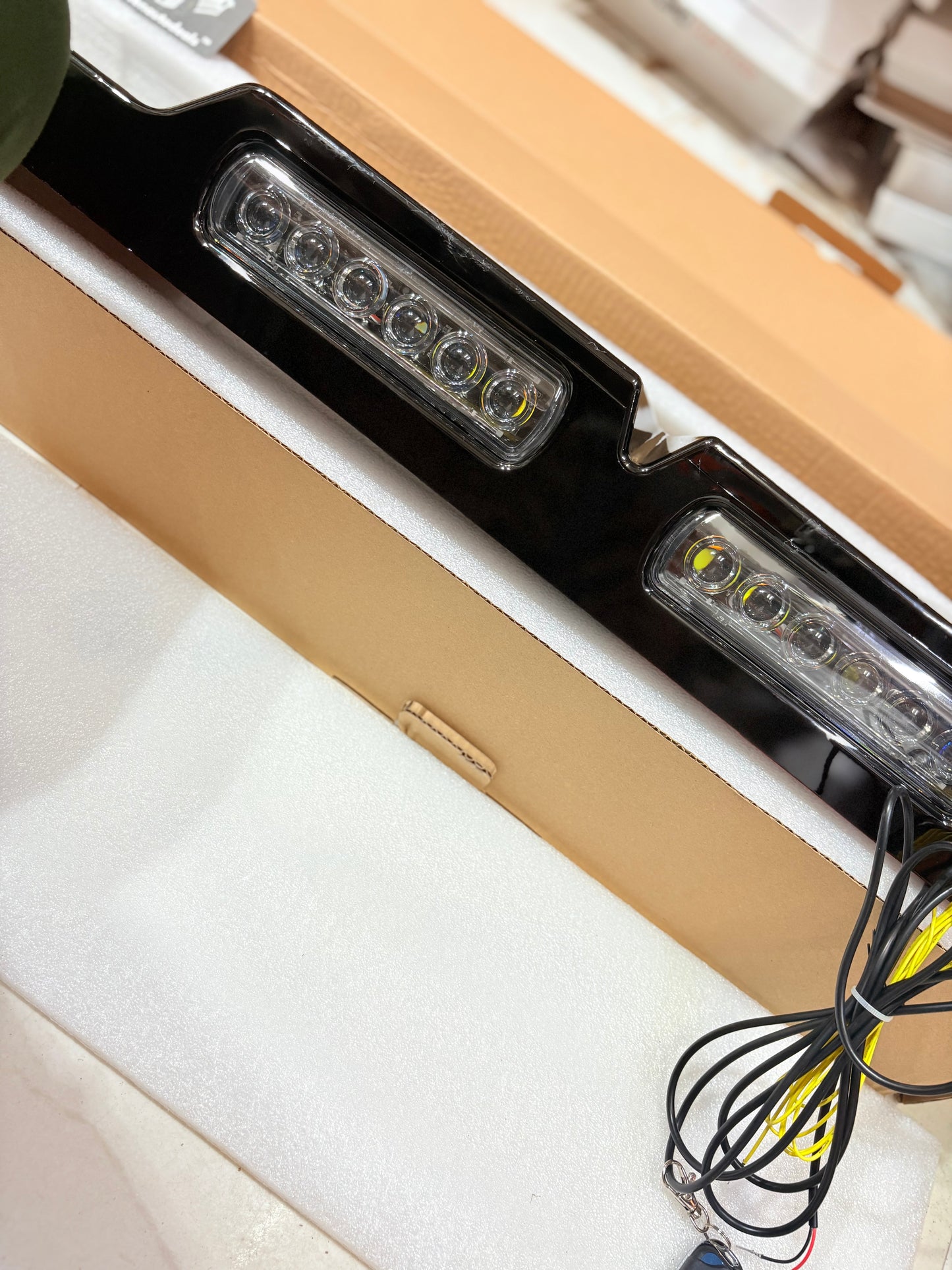 Thar defender style roof light