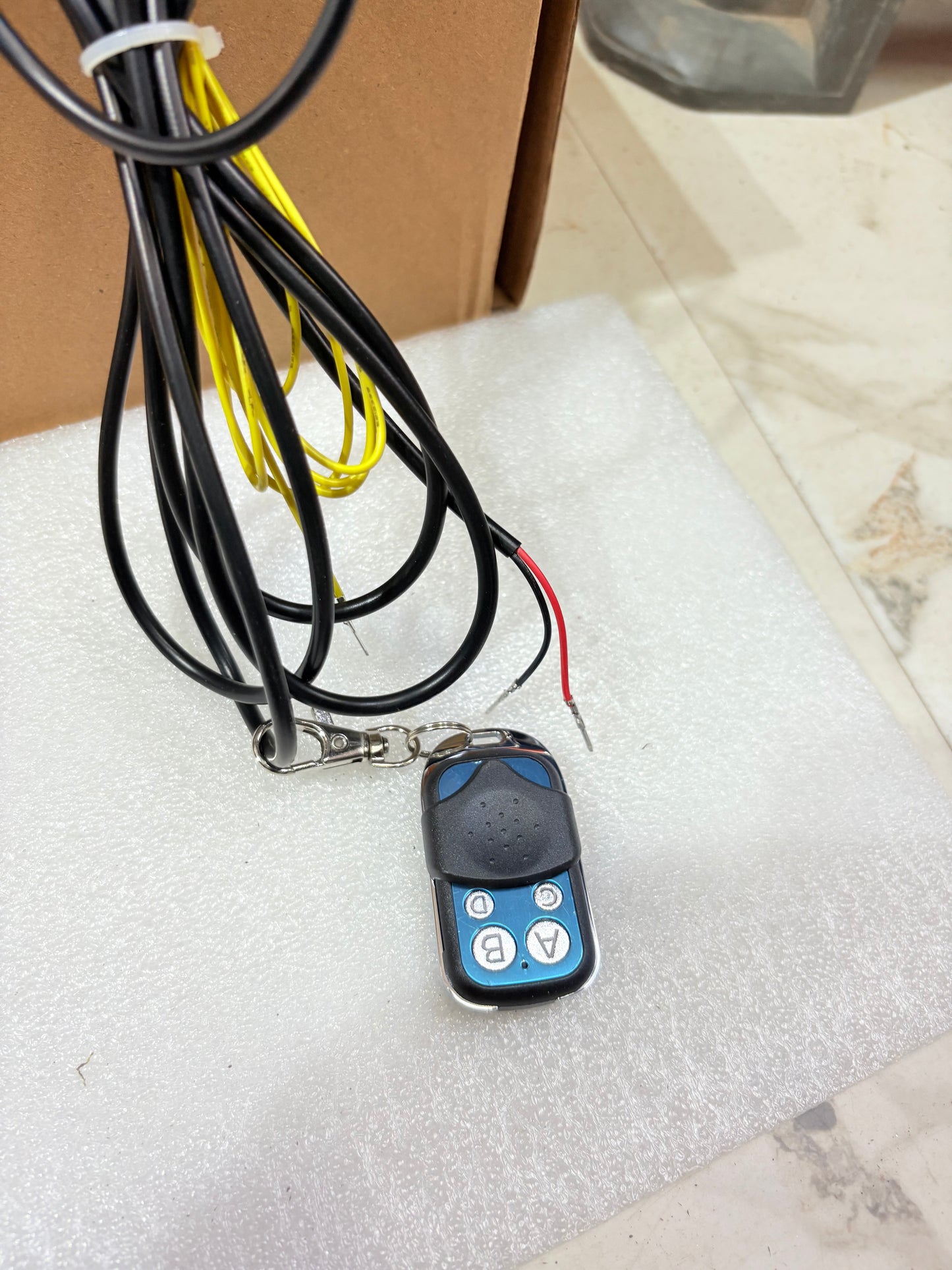 Thar defender style roof light