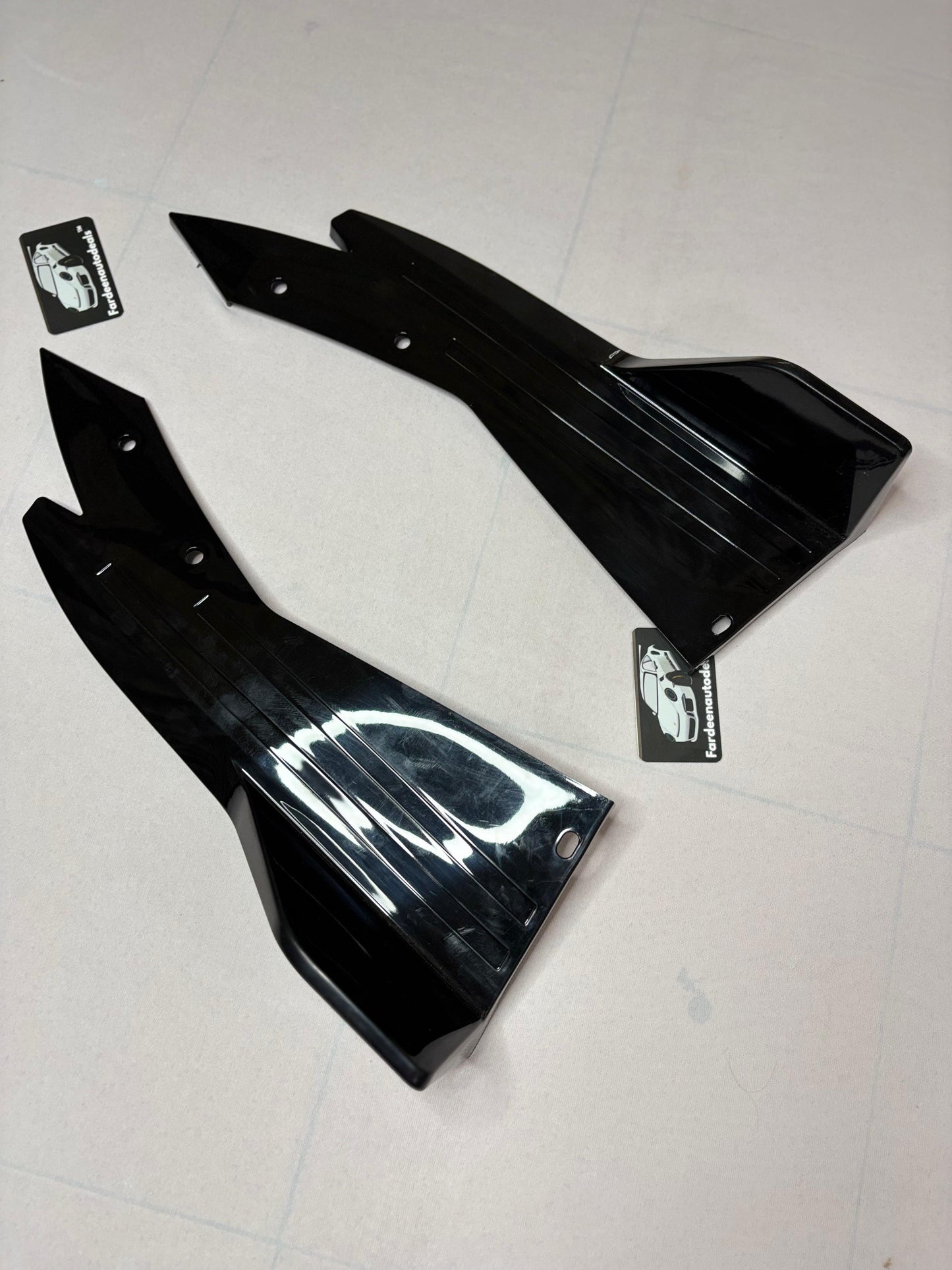 Universal fish cut rear splitter